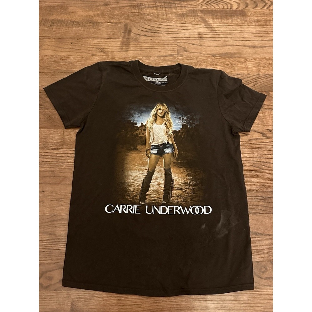 2016 Carrie Underwood The‎ Storyteller T-Shirt Dark Brown Size Adult Small